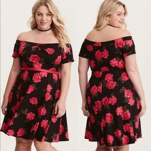 COPY - Floral off shoulders red dress